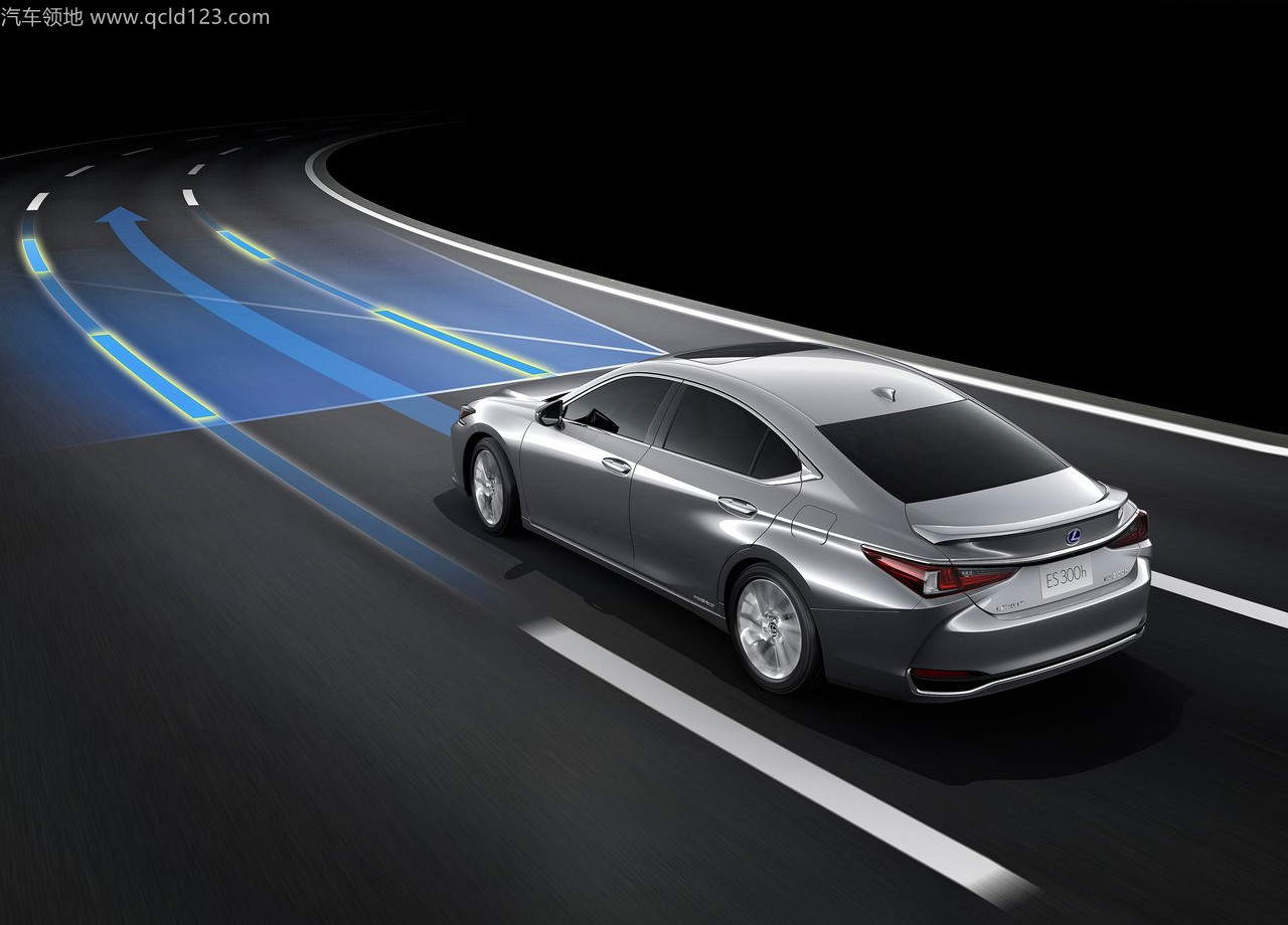 dc060cad1e87b0fbbf747dc965ff1666_Lexus-ES-2022-1280-5b_副本_副本