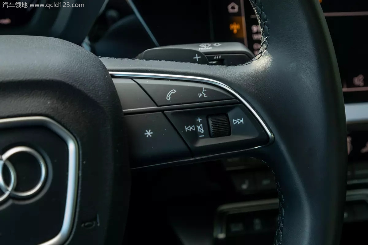 862b7e2c77d309a9c8271f1b45546451_audi-a3-2022-18-controls-interior-steering-wheel_副本
