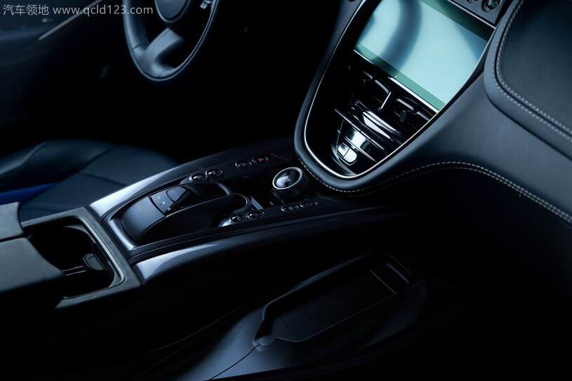 2023_aston-martin_dbx_cc_fe_1312210_815_副本