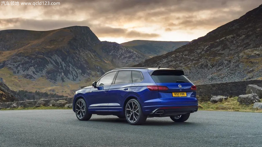medium-29889-thetouaregrehybrid