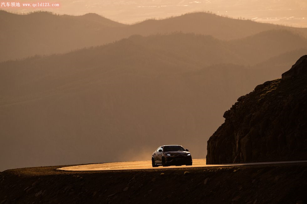 lamborghini-urus-pikes-peak-hill-climb-101-1660082656_副本