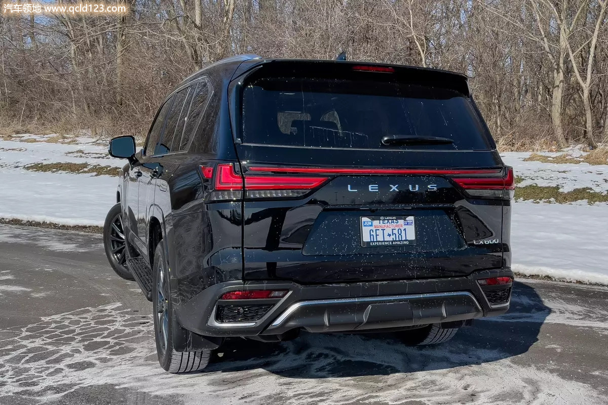 lexus-lx600-2022-07-black-exterior-rear-angle-suv-scaled