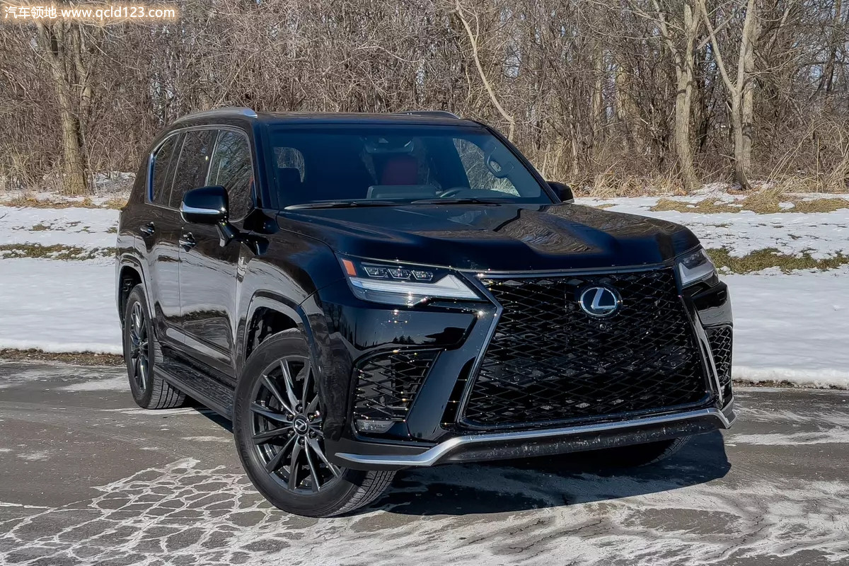 lexus-lx600-2022-02-black-exterior-front-angle-suv-scaled