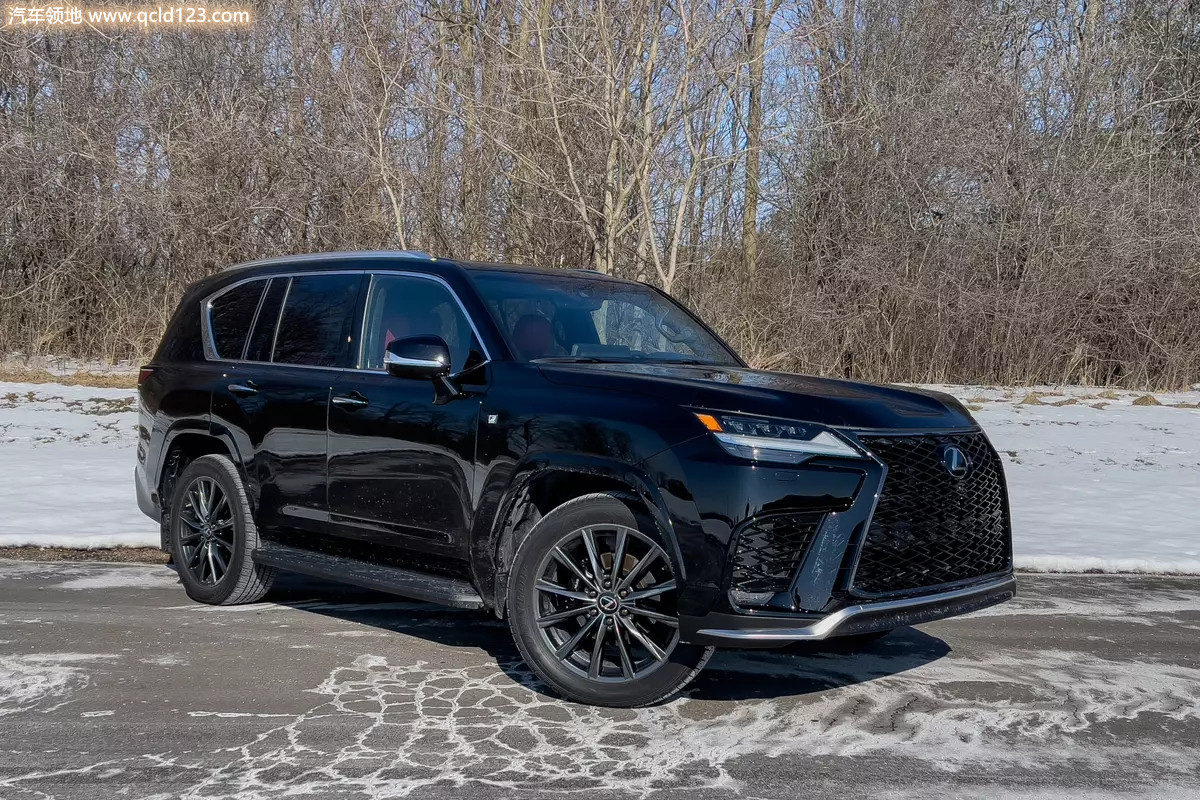 lexus-lx600-2022-01-black-exterior-front-angle-suv-scaled
