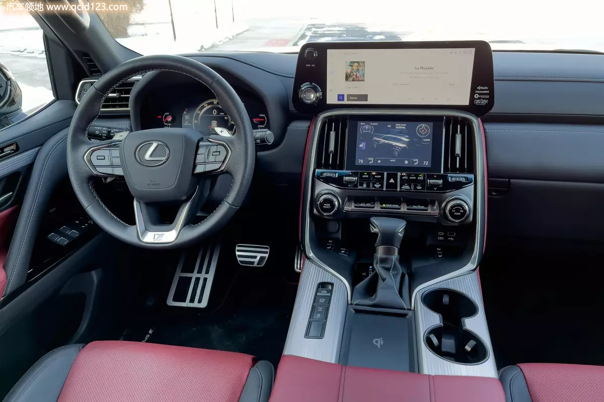 lexus-lx600-2022-13-interior-infotainment-system-steering-wheel-suv-scaled