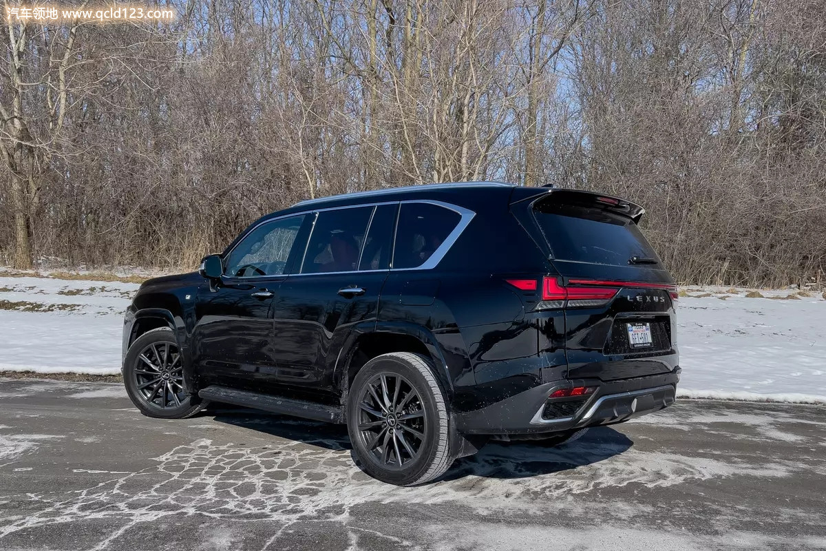 lexus-lx600-2022-06-black-exterior-rear-angle-suv-scaled