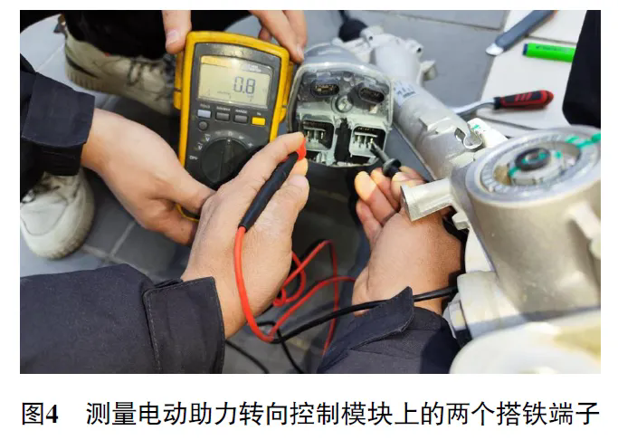 2022 款上汽智己L7 纯电动车自动泊车功能异常4