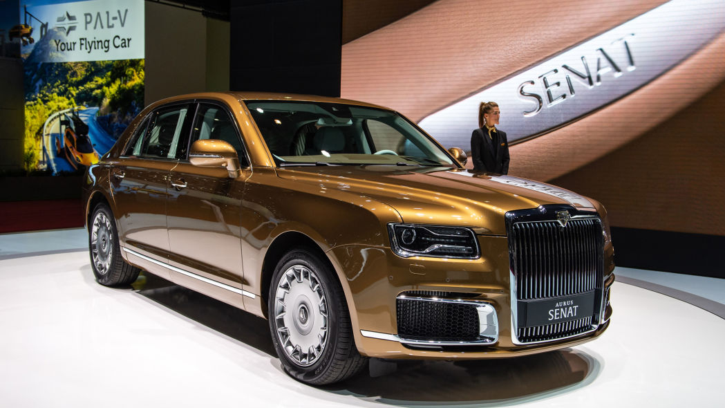 像普京一样战斗:俄罗斯汽车制造商想向世界销售7吨重的豪华轿车