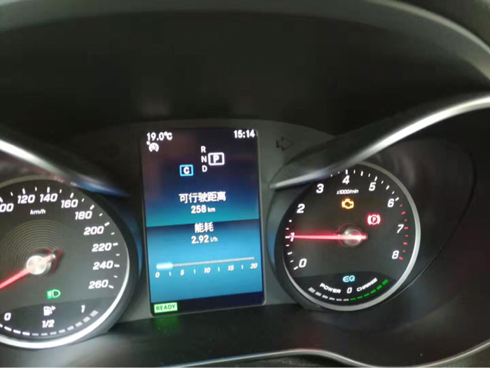 2021款奔驰C260发动机故障灯点亮  