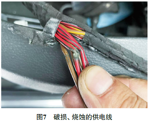 2013款奥迪Q5驾驶人侧电动座椅无法调节