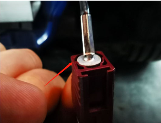 赛力斯SF5后摄像头故障