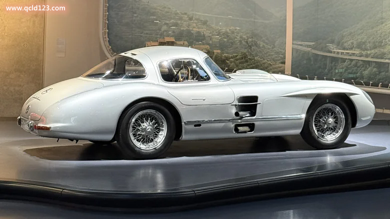 梅赛德斯-奔驰 300SLR Uhlenhaut Coupe1