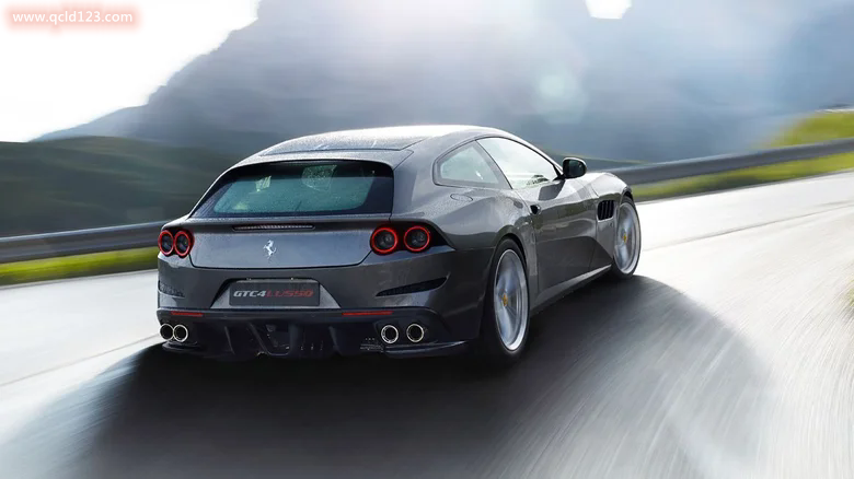 法拉利GTC4Lusso