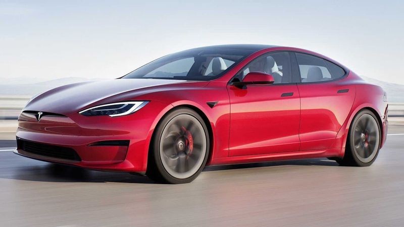 Tesla-Model-S-1