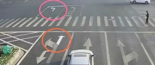 小伙子这波操作亮了：嫌路堵自己修改路标线