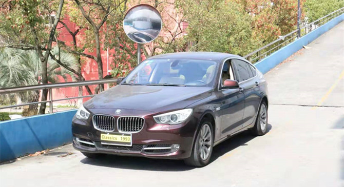 2010款宝马5系GT  535i 豪华型（已售）