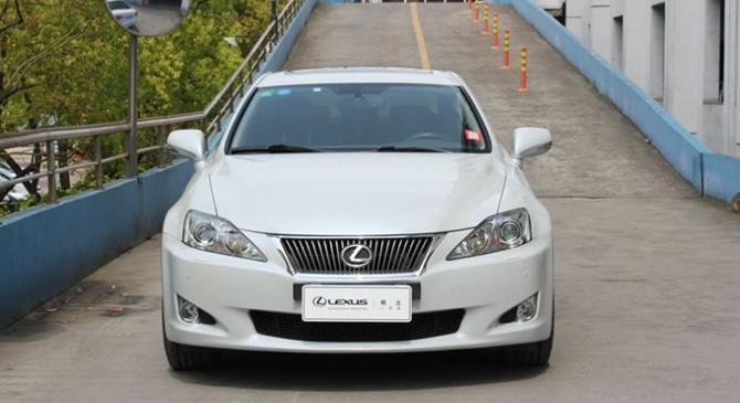 2009款雷克萨斯IS 300 炫动版（已售）