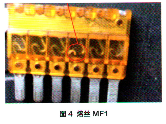 奔驰ML320打开点火开关时仪表板有故障提示4.jpg